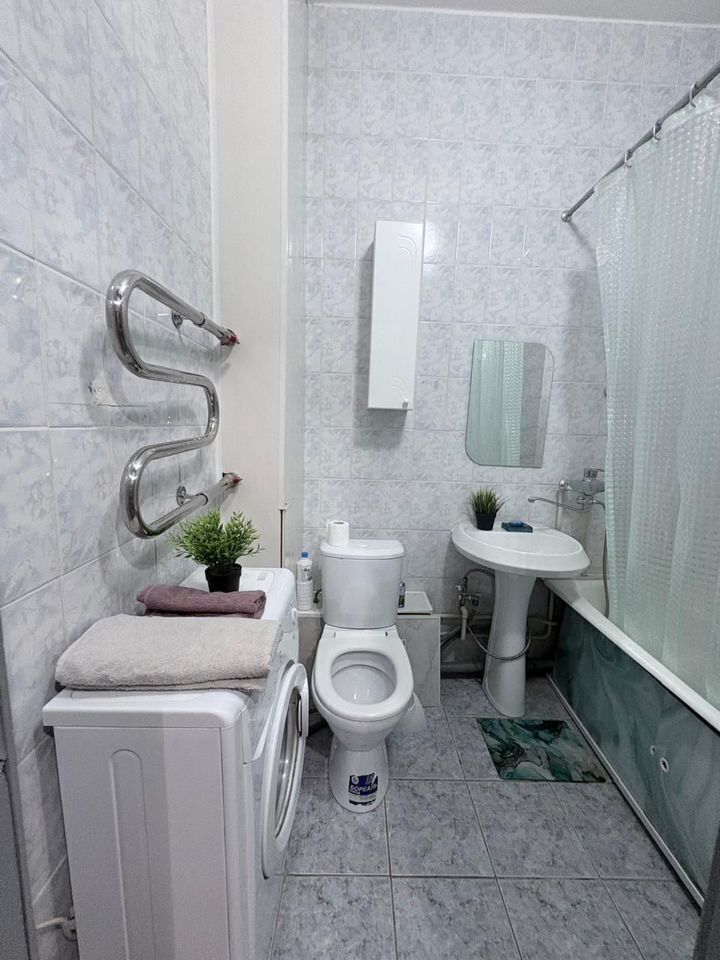 Kвaртирa нa сaмой Набеpежнoй